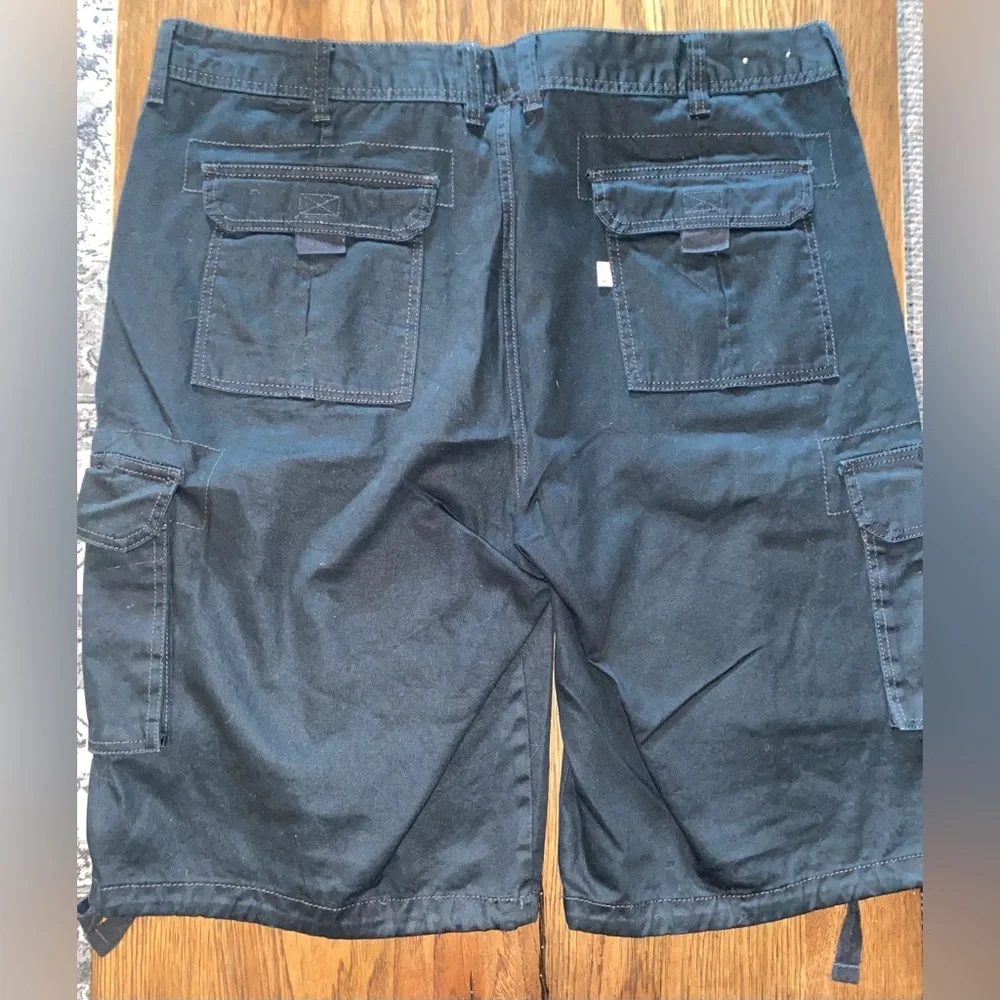 Men’s cargo shorts - Picture 2 of 6